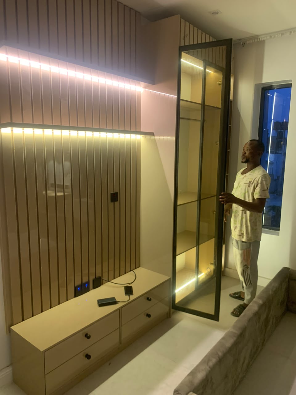 Wall panels & mirrors — Gabs photo collection